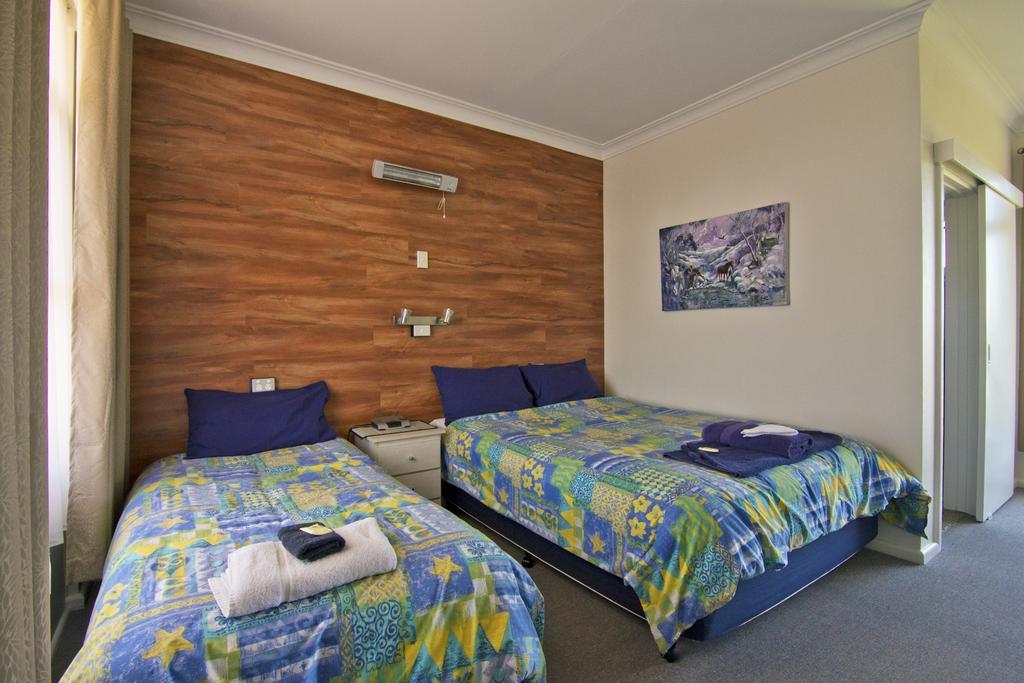 Norfolk Pines Motel Merimbula Kültér fotó